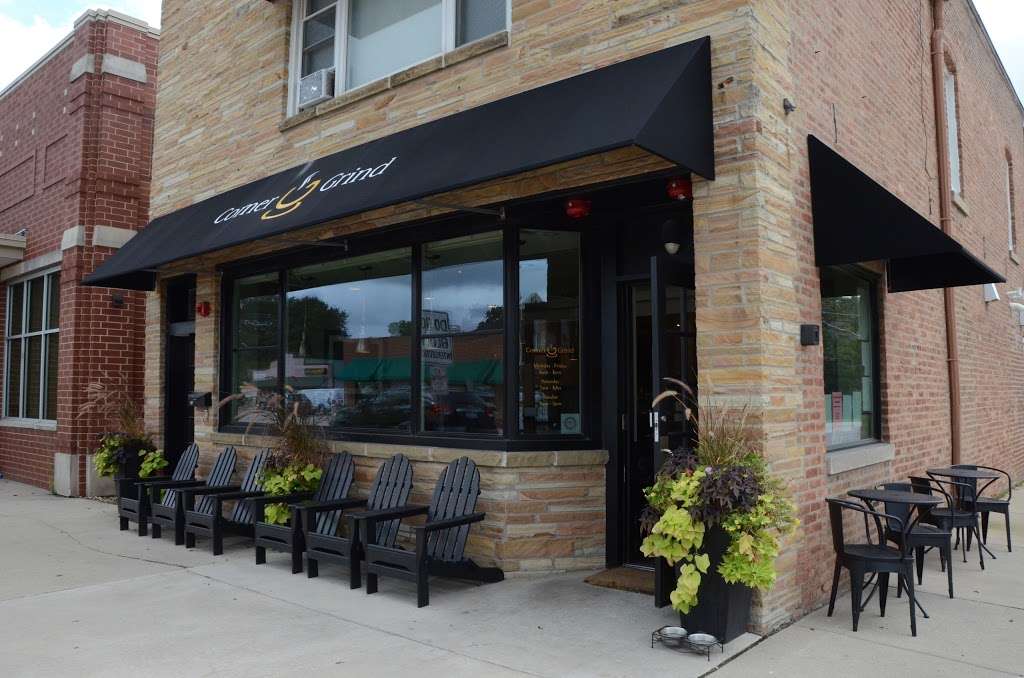 The Corner Grind | 2 S Main St, Elburn, IL 60119 | Phone: (630) 448-1133