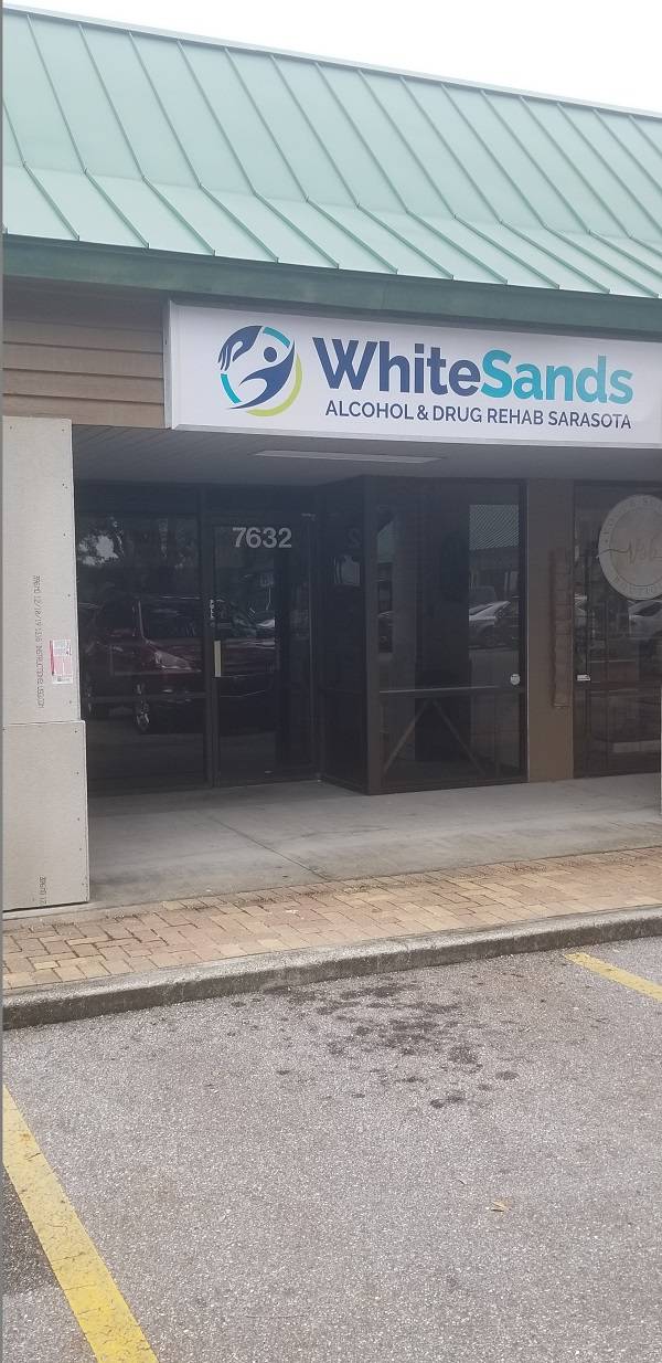 WhiteSands Alcohol & Drug Rehab Sarasota | 7632 Lockwood Ridge Rd, Sarasota, FL 34243, United States | Phone: (941) 960-7405