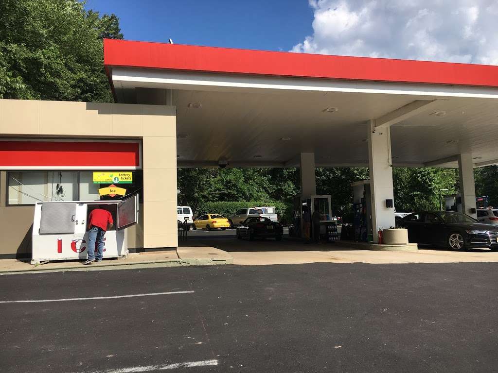 Gas Station | 649 S Orange Ave, Livingston, NJ 07039, USA