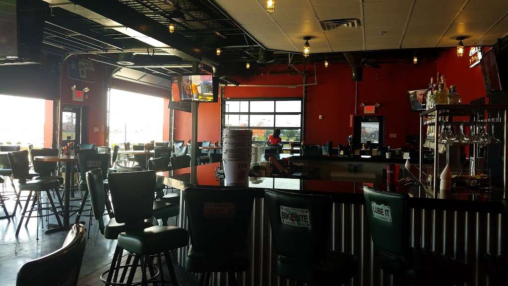 Tight Ends Sports Bar & Grill | 2502 Gulf Fwy S, League City, TX 77573, USA | Phone: (832) 769-4330