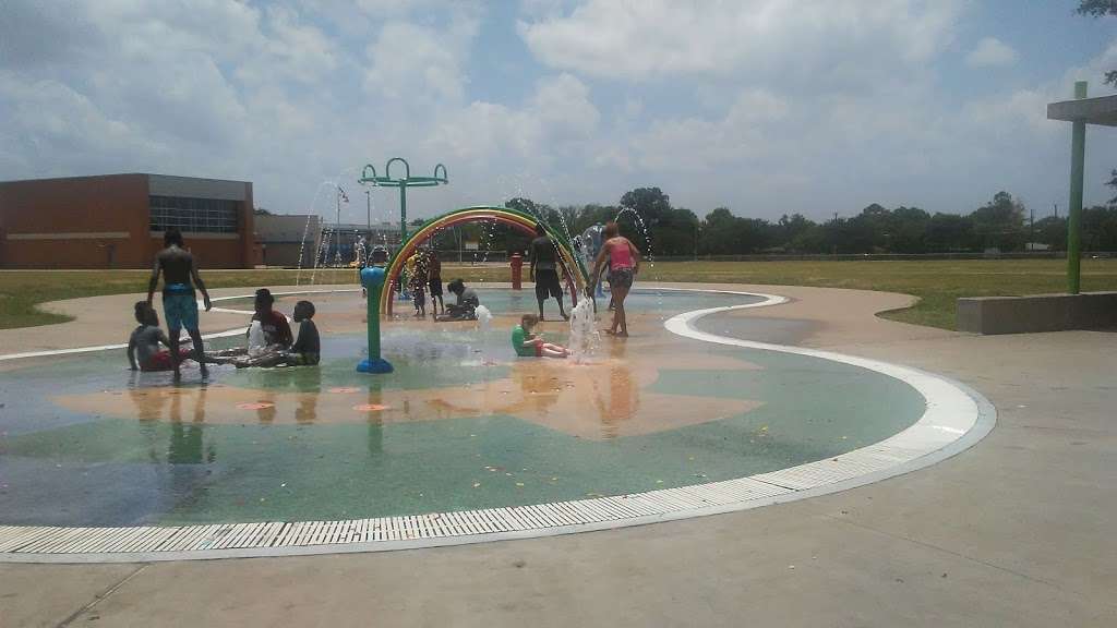 Ferguson Park | 1900 Gross Rd, Dallas, TX 75228, USA | Phone: (661) 585-8907