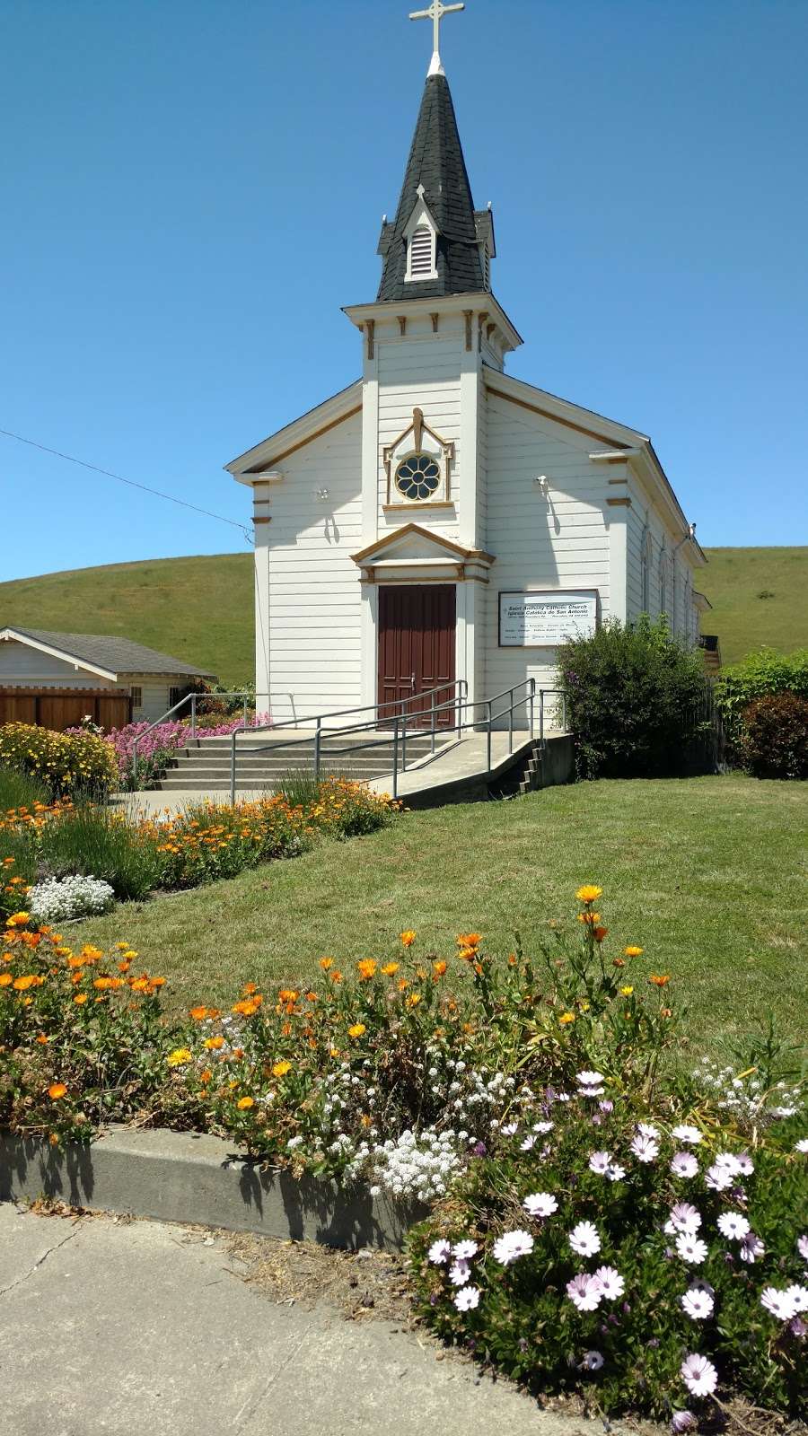 St Anthonys Church | 696 North St, Pescadero, CA 94060, USA | Phone: (650) 726-4674