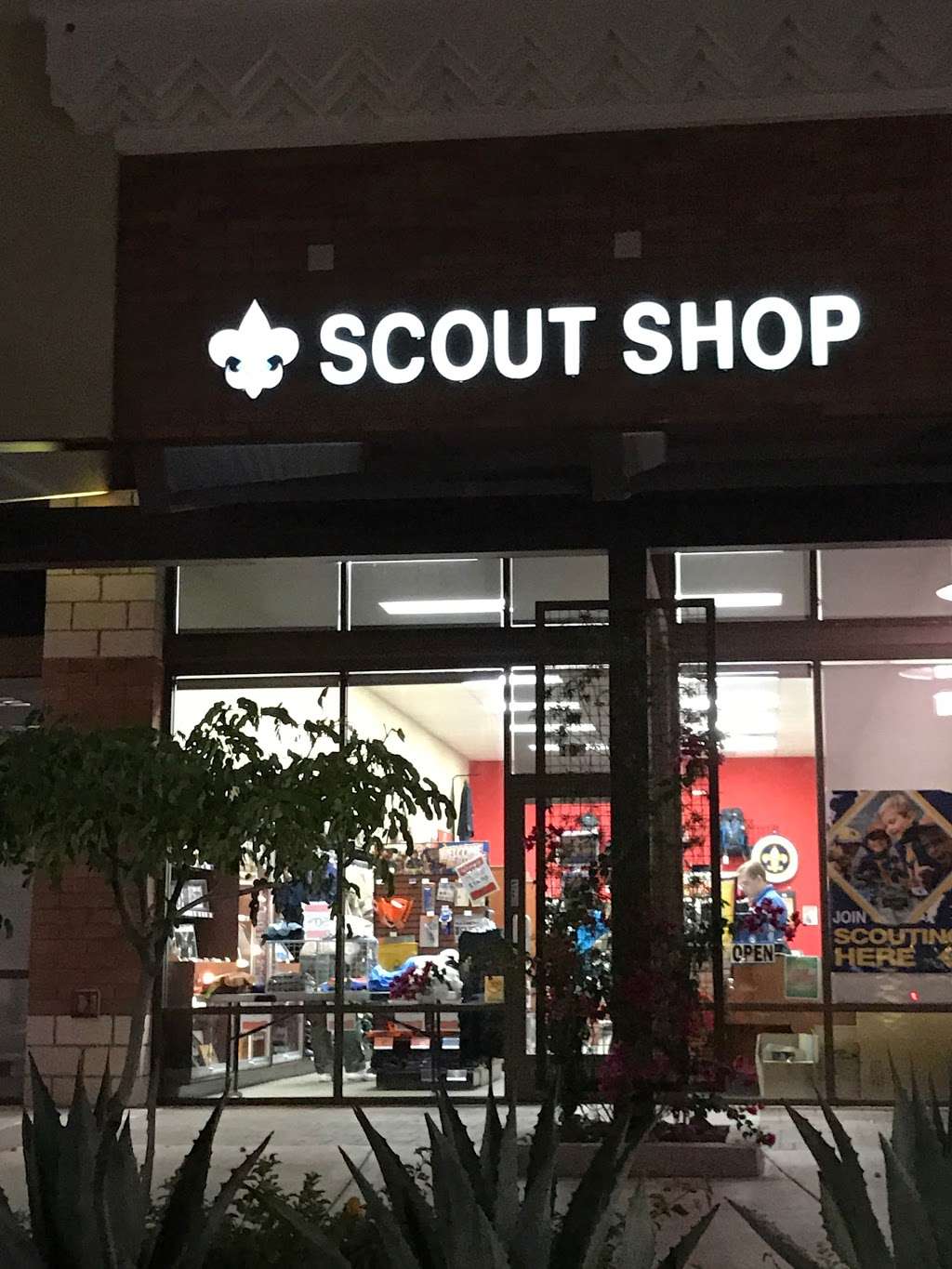 Scouts of America - Mesa Scout Shop | 1061 N Dobson Rd #109, Mesa, AZ 85201 | Phone: (480) 926-0345