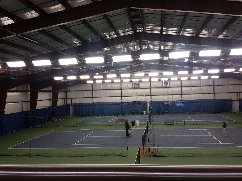 Moorestown Tennis Club | 15 Twosome Dr, Moorestown, NJ 08057, USA | Phone: (856) 234-8484