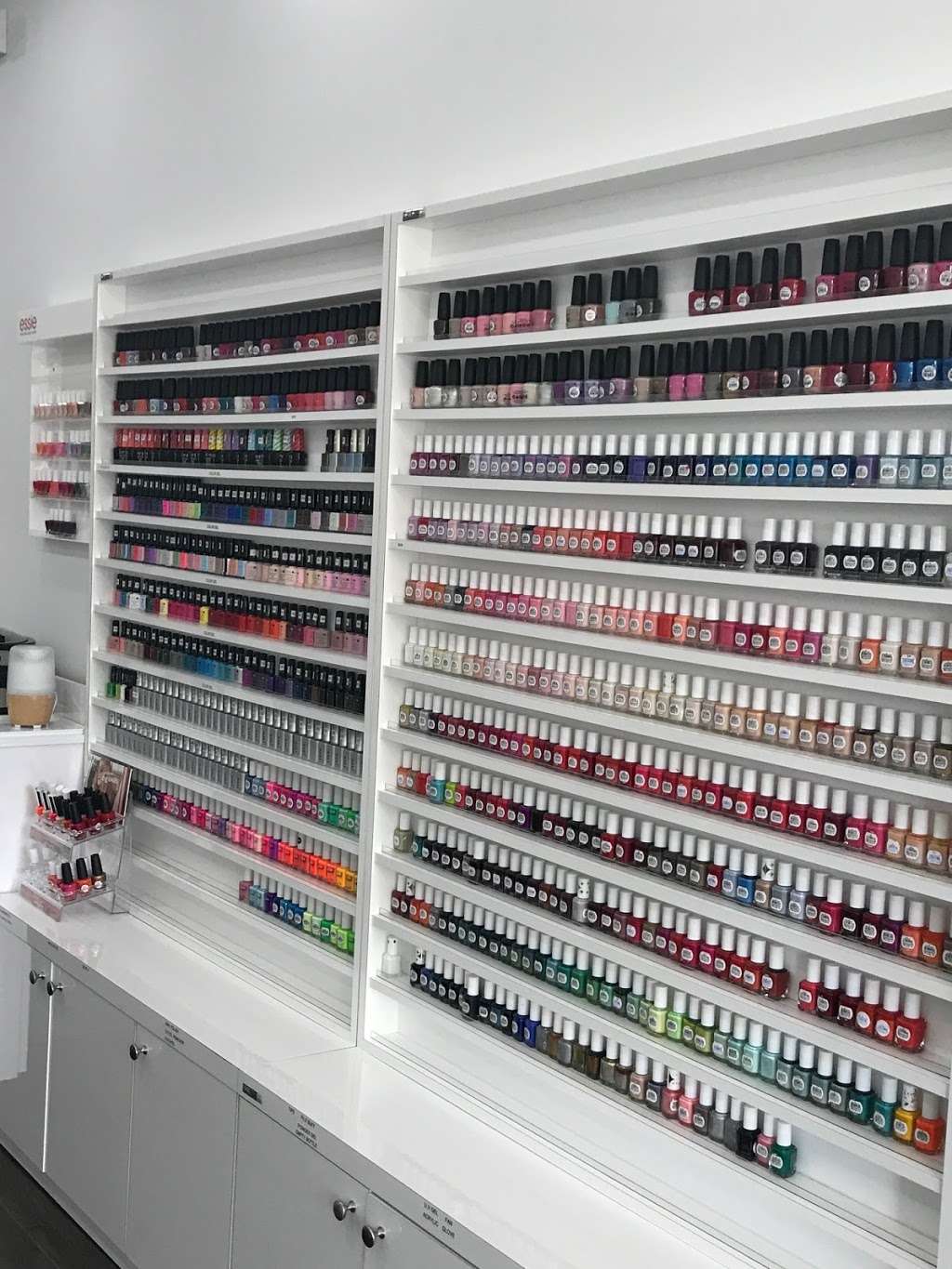 Liz Nail & Spa Inc. | 28-14 Union St, Flushing, NY 11354, USA | Phone: (718) 353-4200