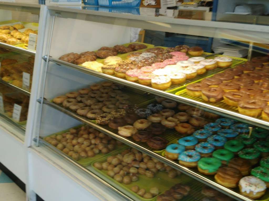 Molly Donuts | 8325 Broadway St, Pearland, TX 77581, USA | Phone: (281) 412-9166