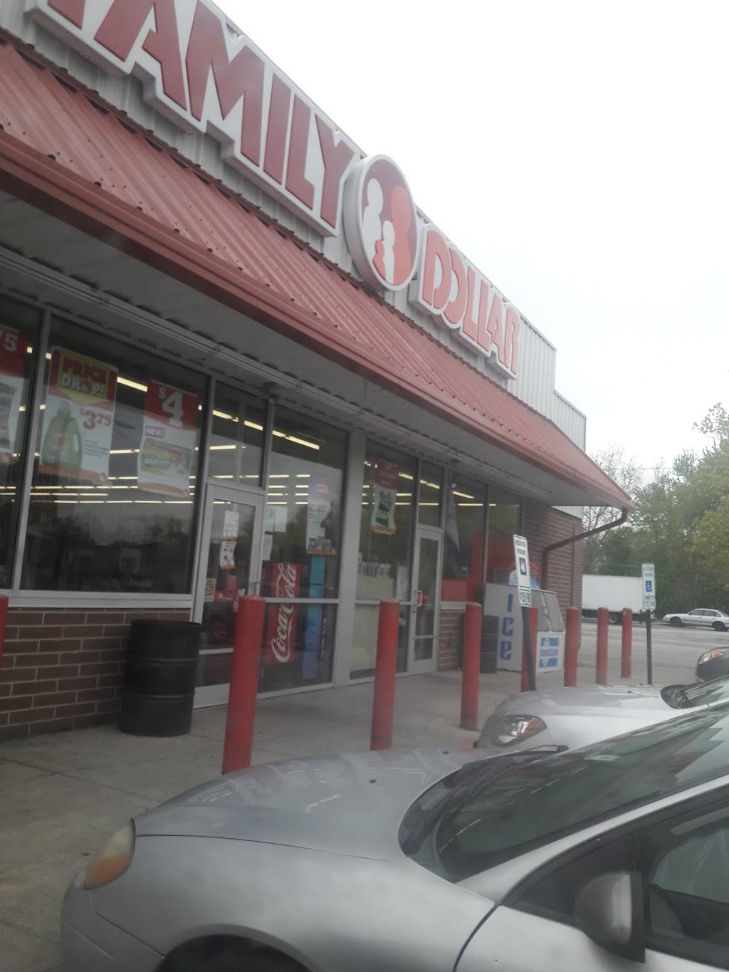 Family Dollar | 893 Burnham Ave, Calumet City, IL 60409, USA | Phone: (708) 868-3152