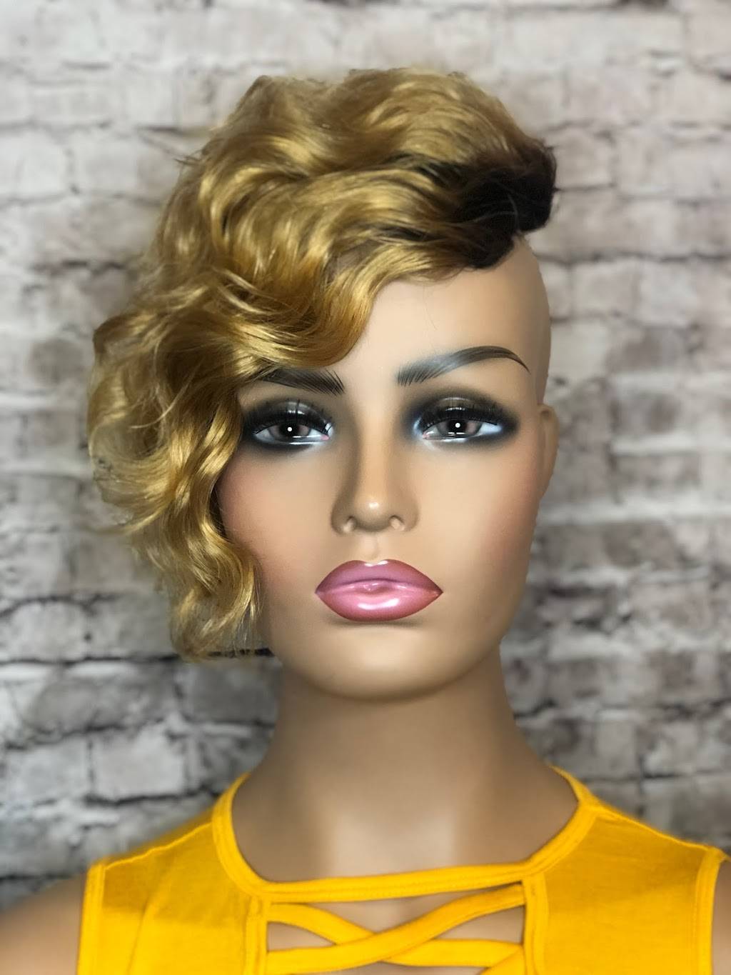 Styles On Top Wigs | 8815 University E Dr #200a, Charlotte, NC 28213, USA | Phone: (704) 777-8040