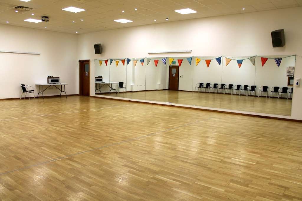 Sutton Sports Village | Rose Hill, Sutton SM1 3HH, UK | Phone: 020 8641 6611