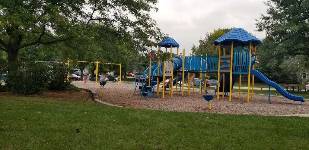 Schrader Park | 1600 Fairfax Ln, Bartlett, IL 60103, USA | Phone: (630) 540-4800