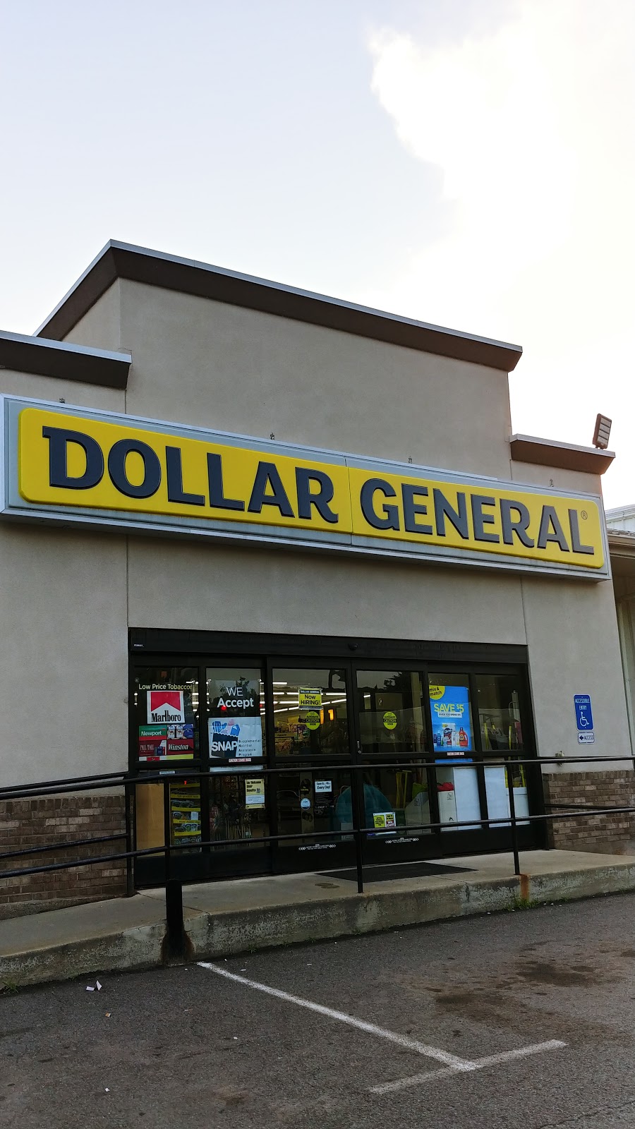 Dollar General | 208 S Main St, Moscow, PA 18444, USA | Phone: (570) 795-4380