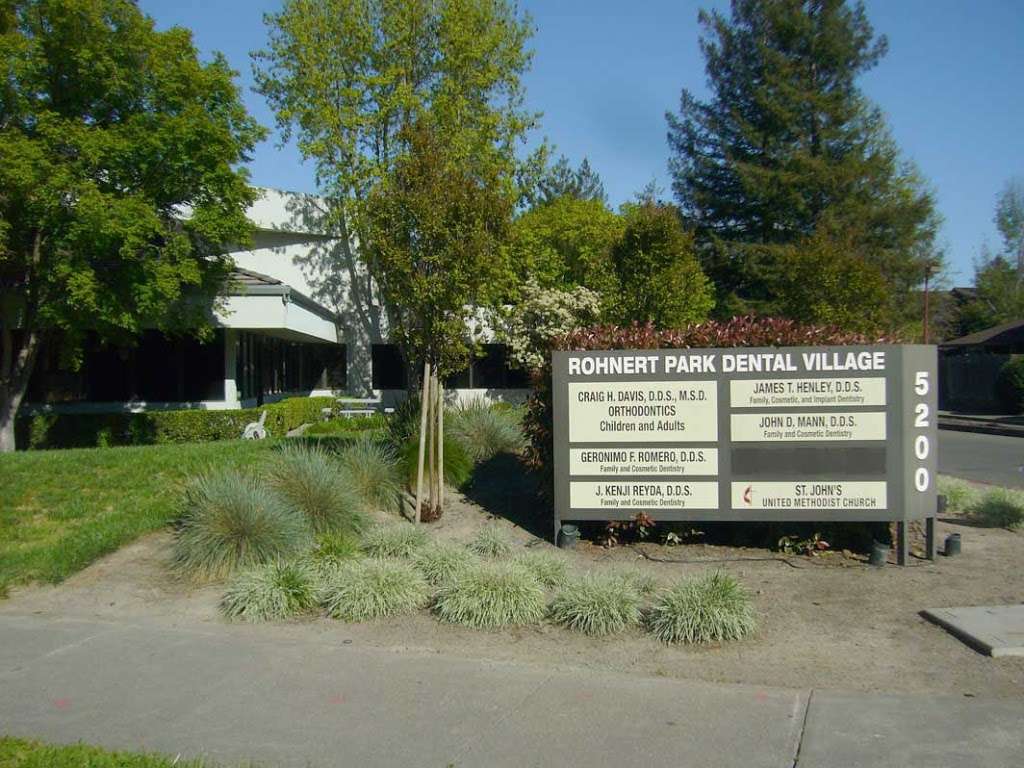 John D. Mann, DDS | 5200 Snyder Ln #3, Rohnert Park, CA 94928, USA | Phone: (707) 584-9589