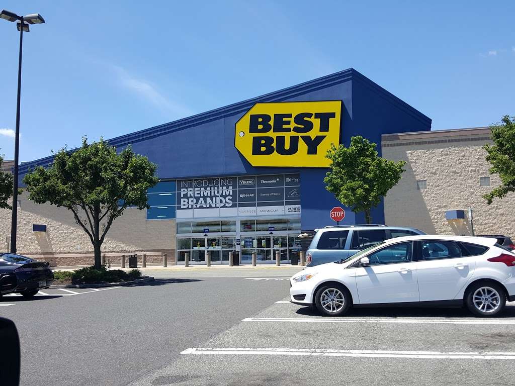 Best Buy | 2010 Chemical Rd, Plymouth Meeting, PA 19462, USA | Phone: (610) 567-2835