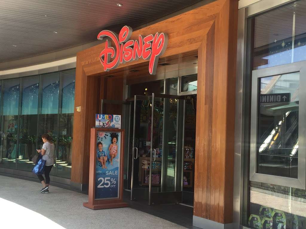 Disney Store | 395 Santa Monica Place, Santa Monica, CA 90401 | Phone: (310) 395-4365