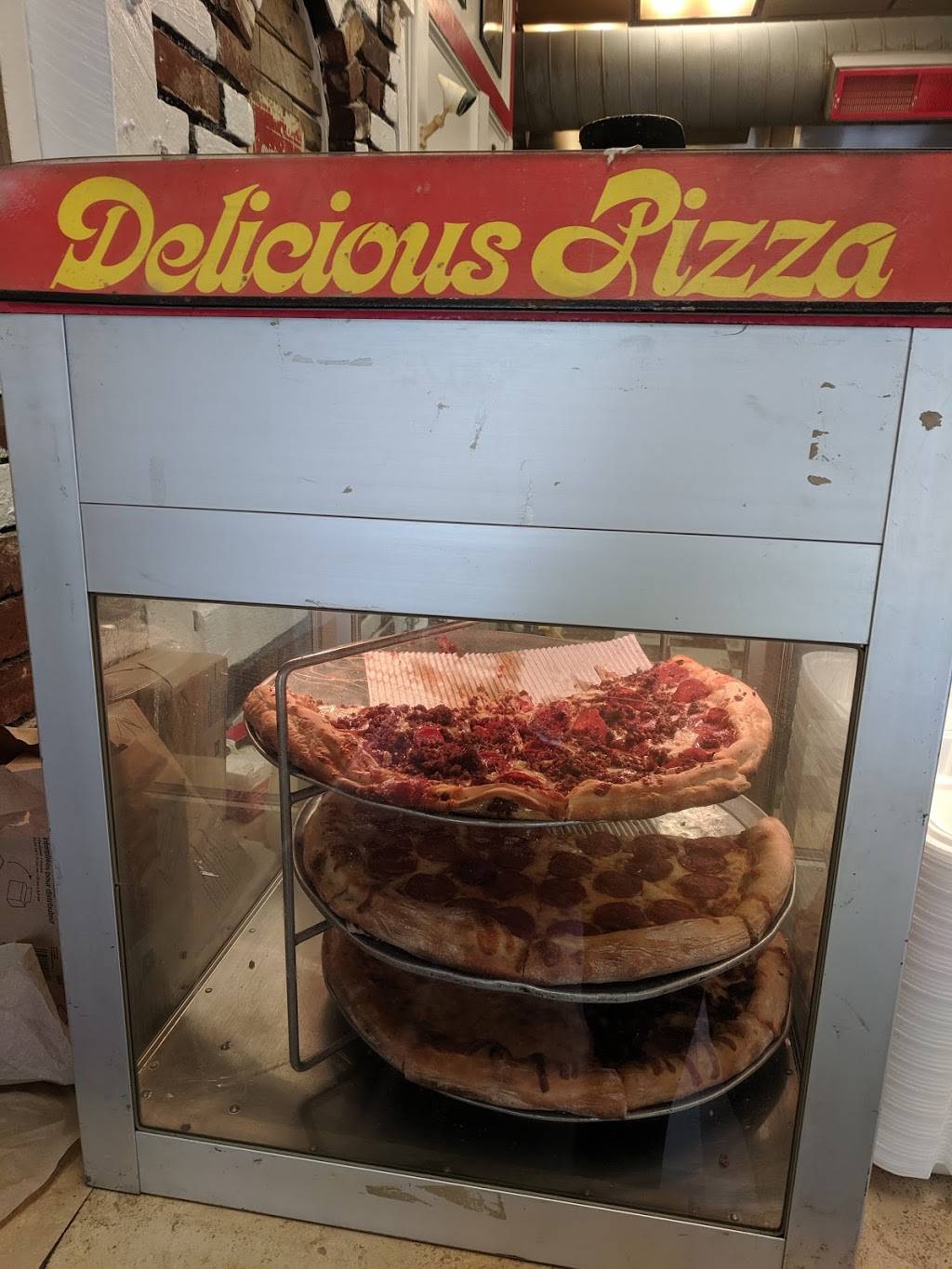 Doughboys Pizza | Photo 4 of 20 | Address: 508 Island Ave, McKees Rocks, PA 15136, USA | Phone: (412) 771-1030