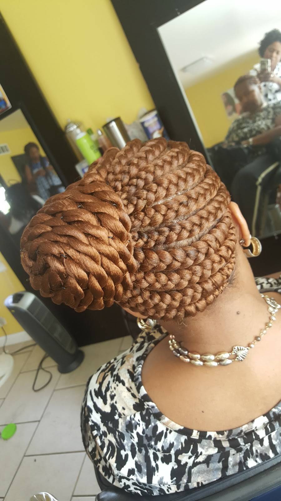 Antoinette Mendy African Hair Braiding | 10101 Mary Dell Ln, Jeffersontown, KY 40299, USA | Phone: (502) 457-2997