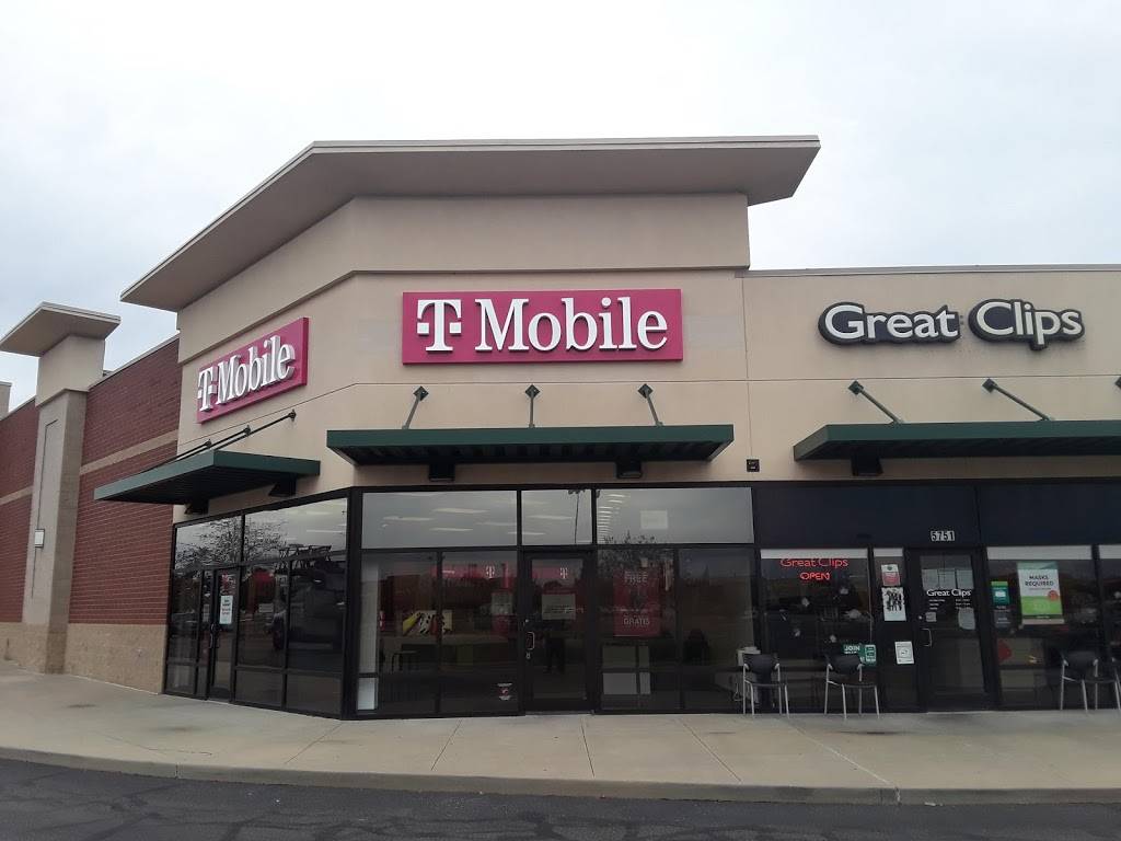 T-Mobile | 5791 Belleville Crossing St, Belleville, IL 62226, USA | Phone: (618) 767-5220