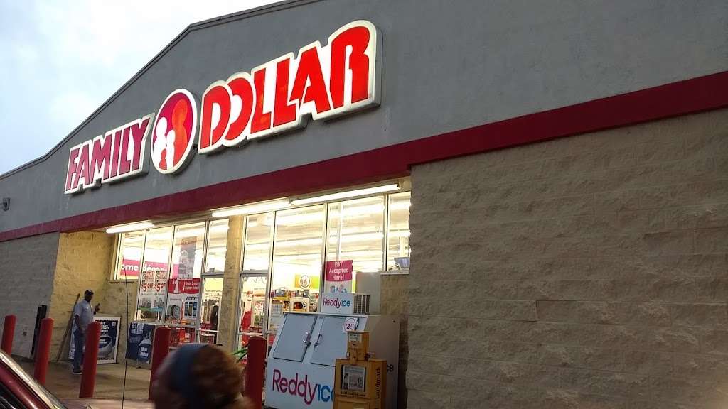 Family Dollar | 1135 W Front St, Statesville, NC 28677, USA | Phone: (704) 873-5453
