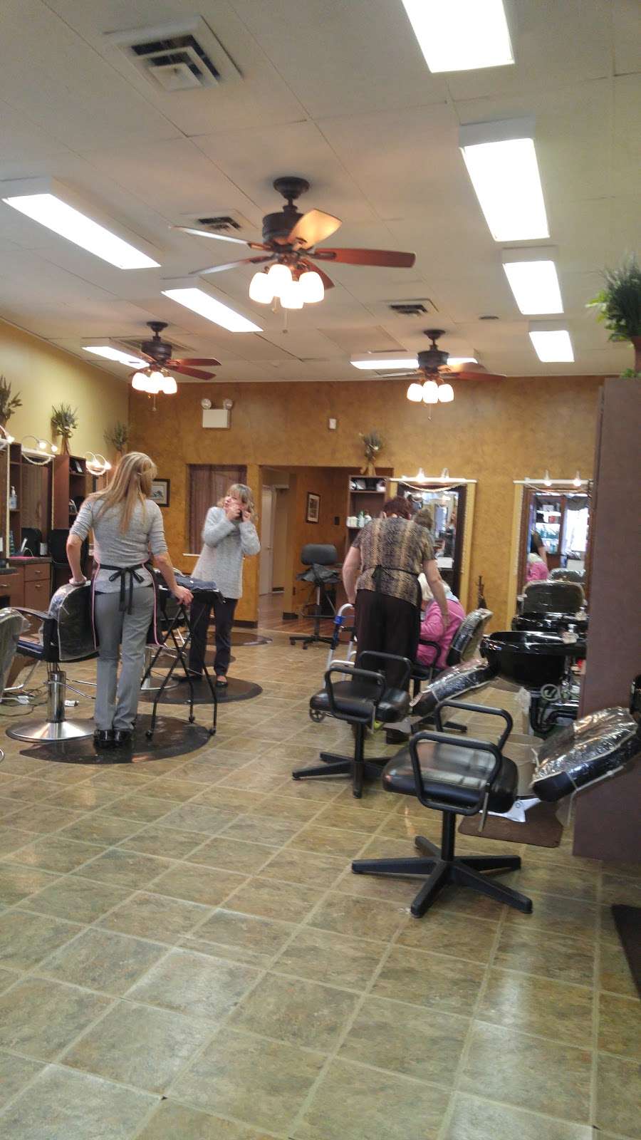 Vintage Day Spa & Salon | 101 W Jersey Ave, Pitman, NJ 08071, USA | Phone: (856) 589-1783