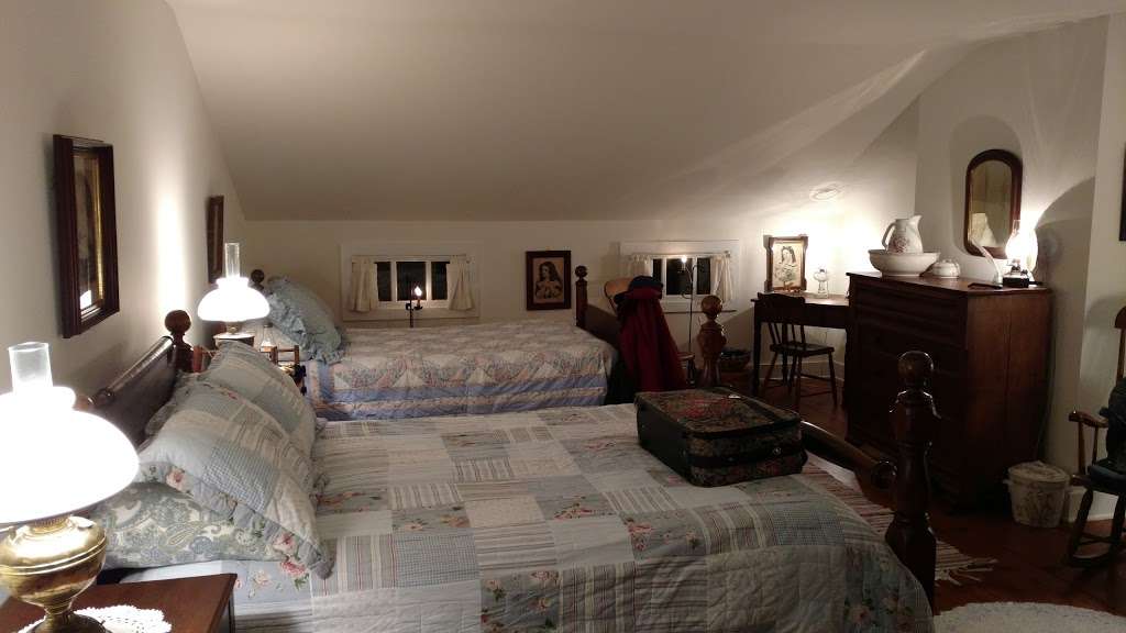 Eagle Centre House Bed and Breakfast | W370 S9590 WI-67, Eagle, WI 53119, USA | Phone: (262) 363-4700