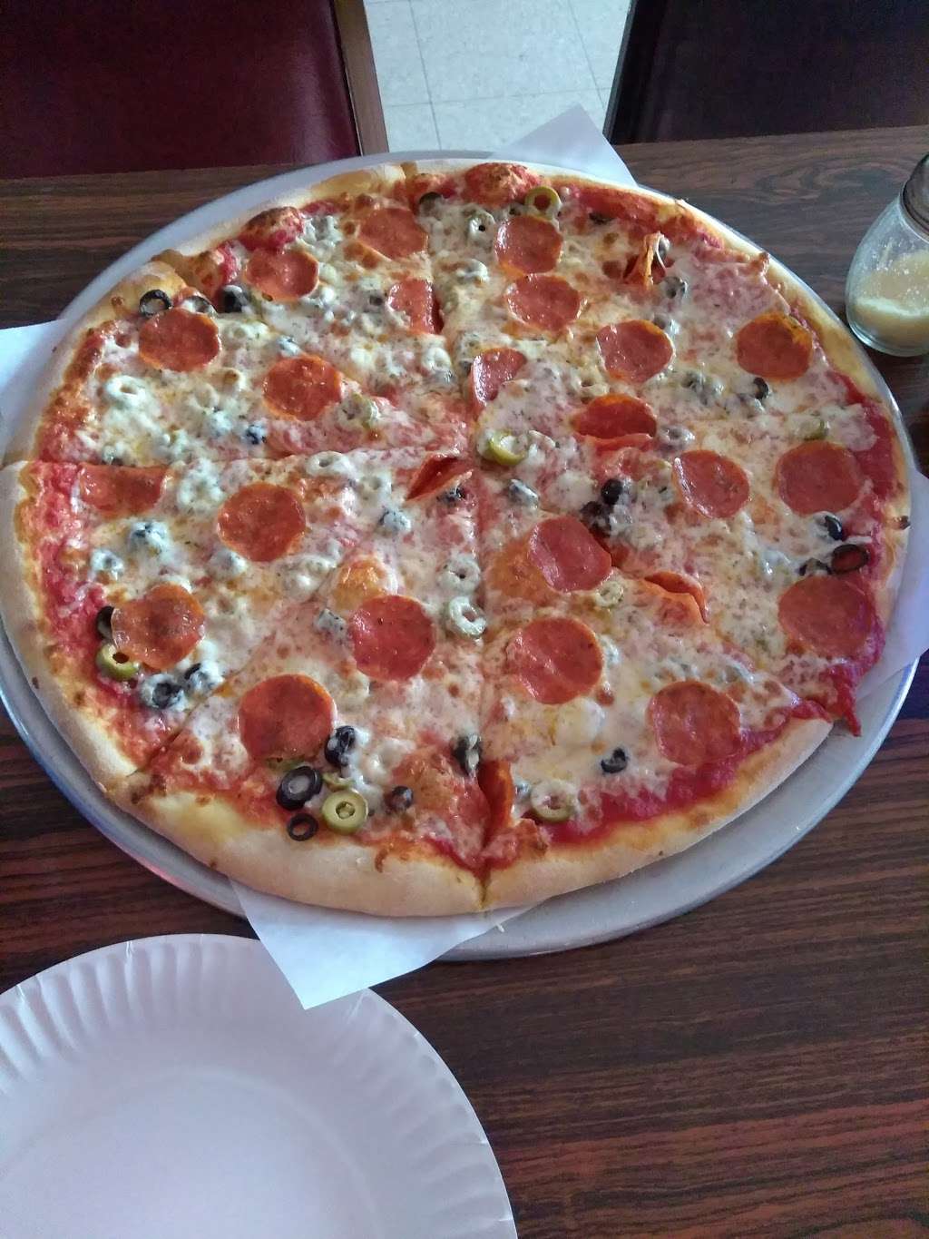 Chrissys Ninos Pizzeria | 9008 N 99th Ave #1, Peoria, AZ 85345, USA | Phone: (623) 972-1993