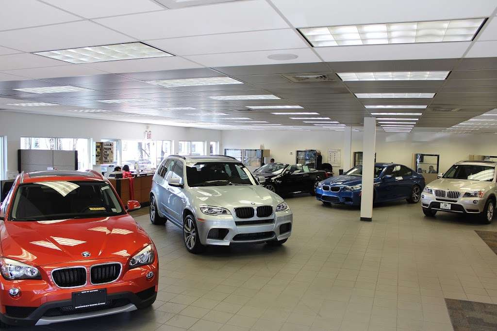 BMW of Bayside | 247-21 Northern Blvd, Douglaston, NY 11363 | Phone: (718) 229-4400