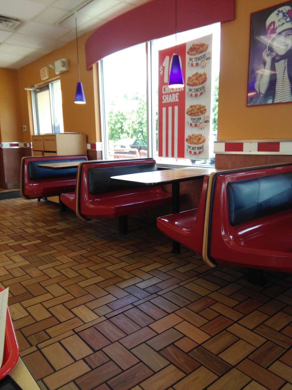 KFC | 1533 Columbia Ave, Lancaster, PA 17603, USA | Phone: (717) 393-5590