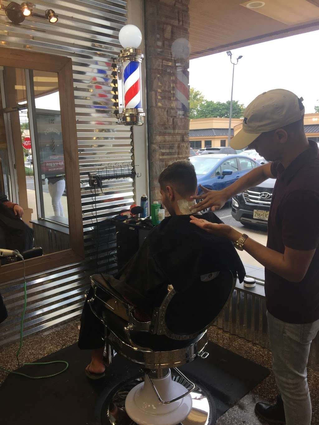 Rosario’s barbering | 907 N Main Rd #203, Vineland, NJ 08361, USA | Phone: (856) 974-4216