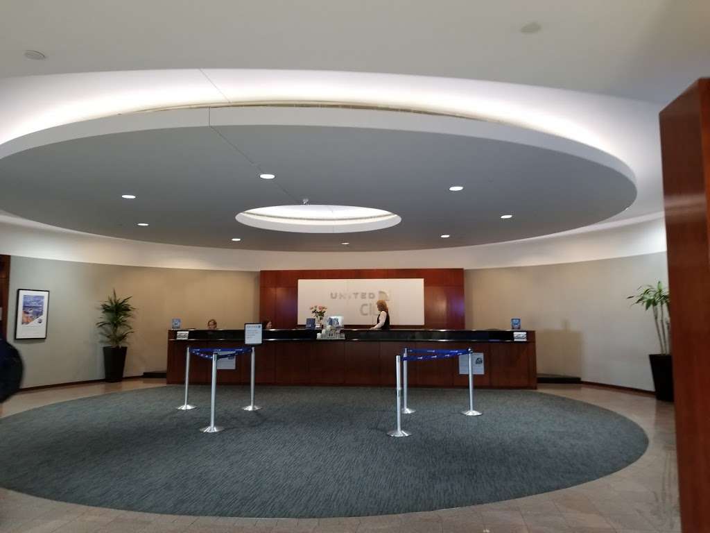 United Club | Gate 9, 18601 JWA Roadway, Santa Ana, CA 92707 | Phone: (866) 822-5827