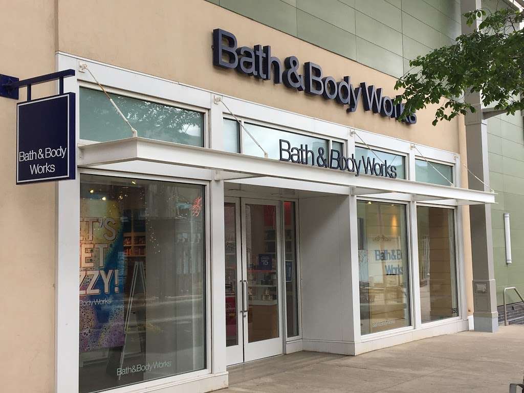 Bath & Body Works | ONE Patriot Pl, Foxborough, MA 02035, USA | Phone: (508) 698-7928