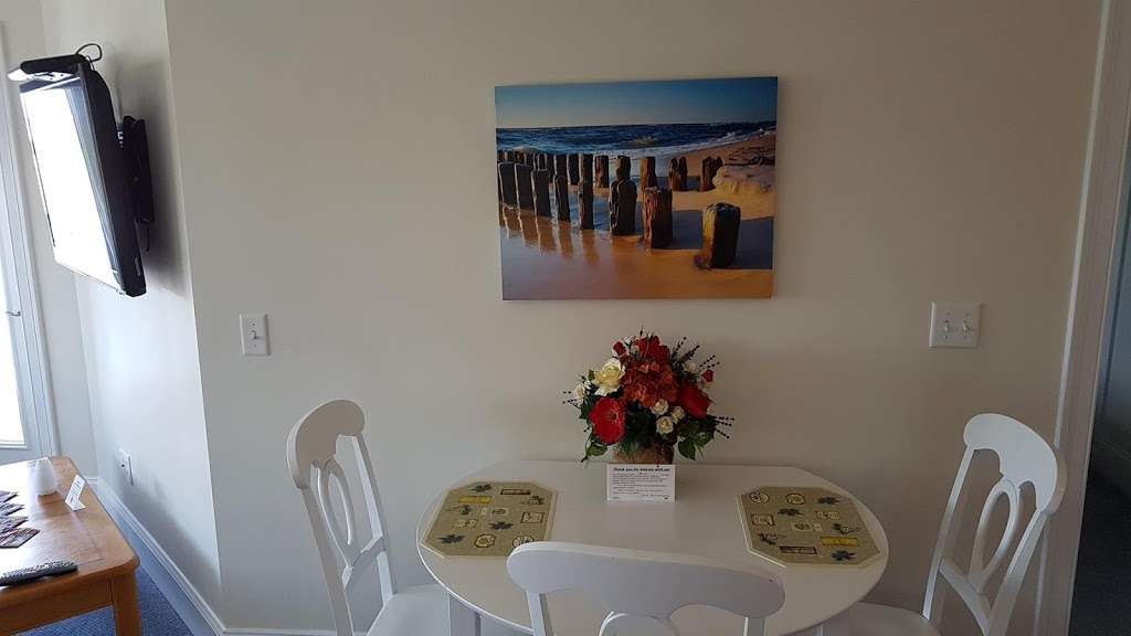 Atlantic Breeze Suites | 429 Ocean Blvd, Hampton, NH 03842, USA | Phone: (603) 967-4781