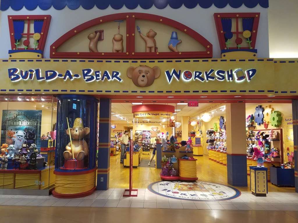 Build-A-Bear Workshop | 3000 Grapevine Mills Pkwy space 514, Grapevine, TX 76051, USA | Phone: (972) 966-5004