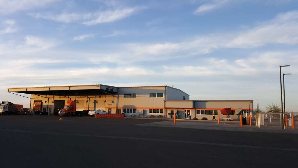 Schneider National Inc | 3150 S 39th Ave, Phoenix, AZ 85009, USA | Phone: (800) 343-8531