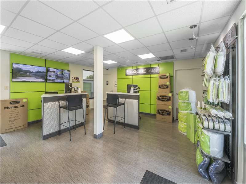 Extra Space Storage | 1108 18th St NE, Hickory, NC 28601, USA | Phone: (828) 324-1414