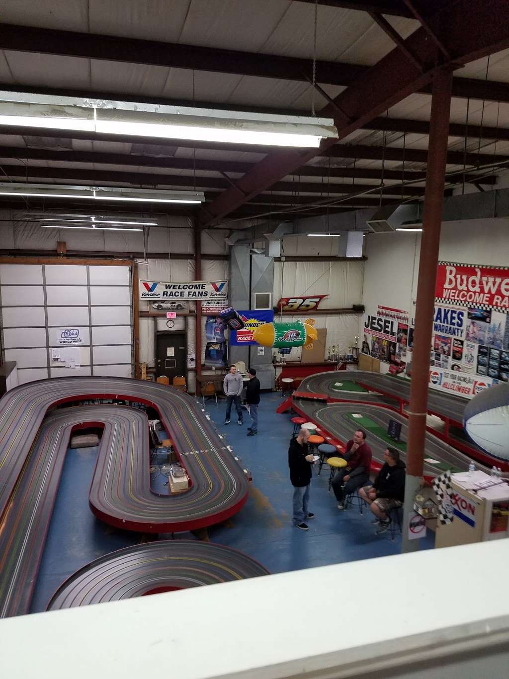 J & J Model Car Race Place | 1151 NJ-33, Farmingdale, NJ 07727 | Phone: (732) 938-5215