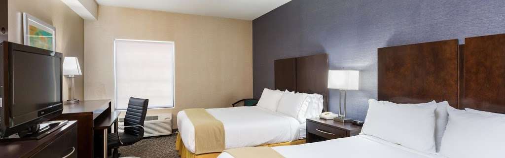 Holiday Inn Express & Suites Burlington - Mount Holly | 18 Western Dr, Westampton, NJ 08060, USA | Phone: (609) 702-5800