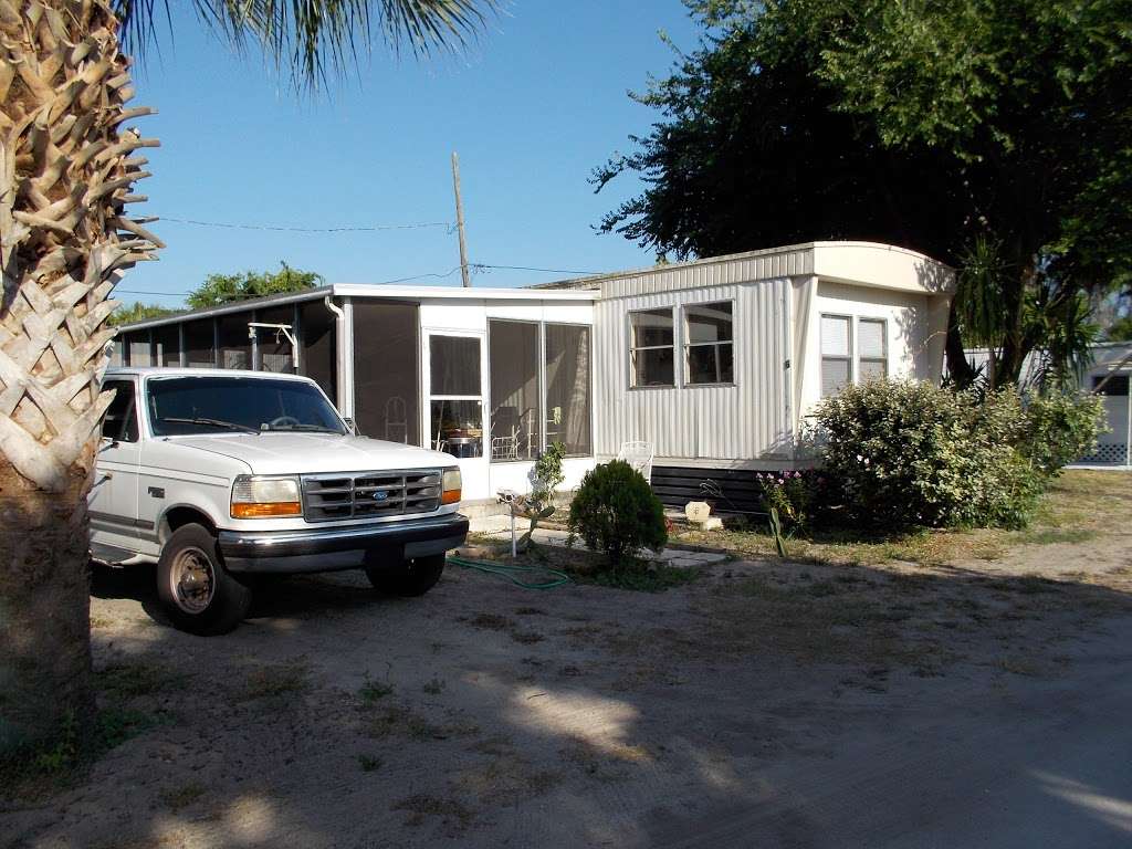 Mayberry’s RV Community | 925 Cheney Hwy, Titusville, FL 32780, USA | Phone: (321) 537-8539