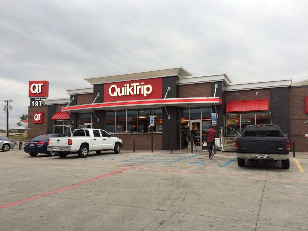 QuikTrip | 4767 S R. L. Thornton Fwy, Dallas, TX 75232, USA | Phone: (214) 374-1413