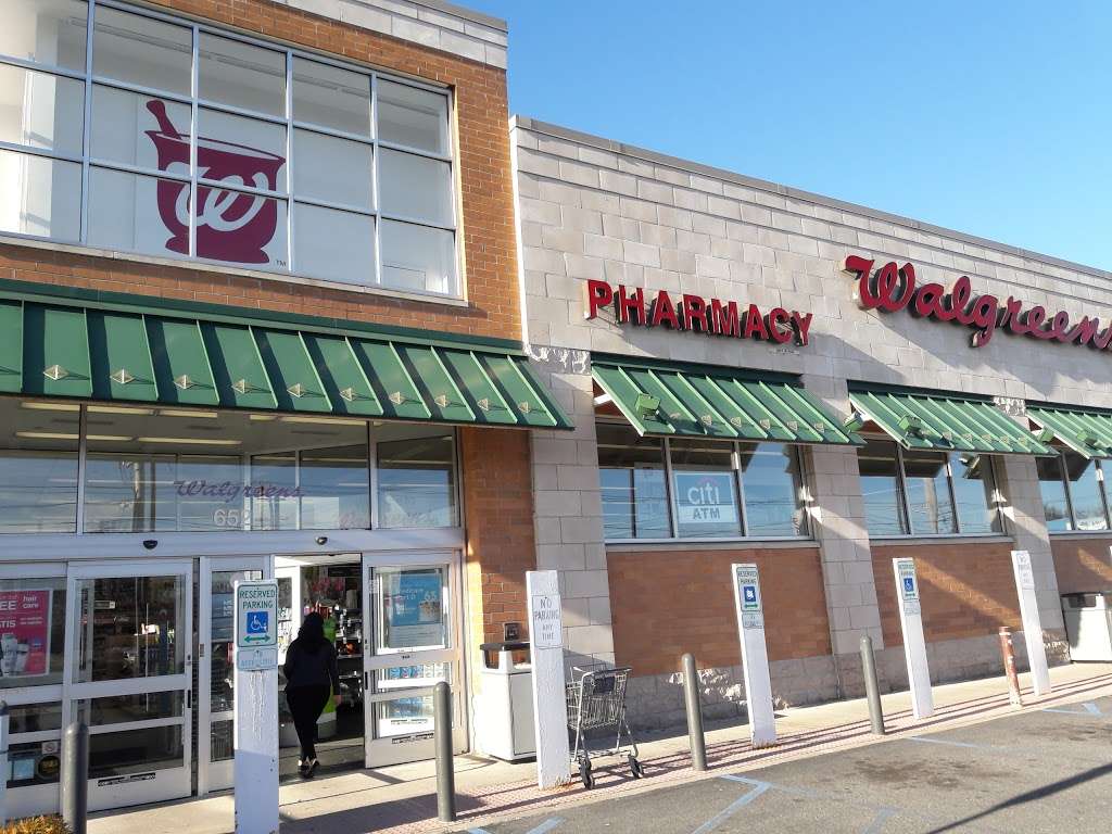 Walgreens | 652 Hempstead Turnpike, Franklin Square, NY 11010 | Phone: (516) 486-1485