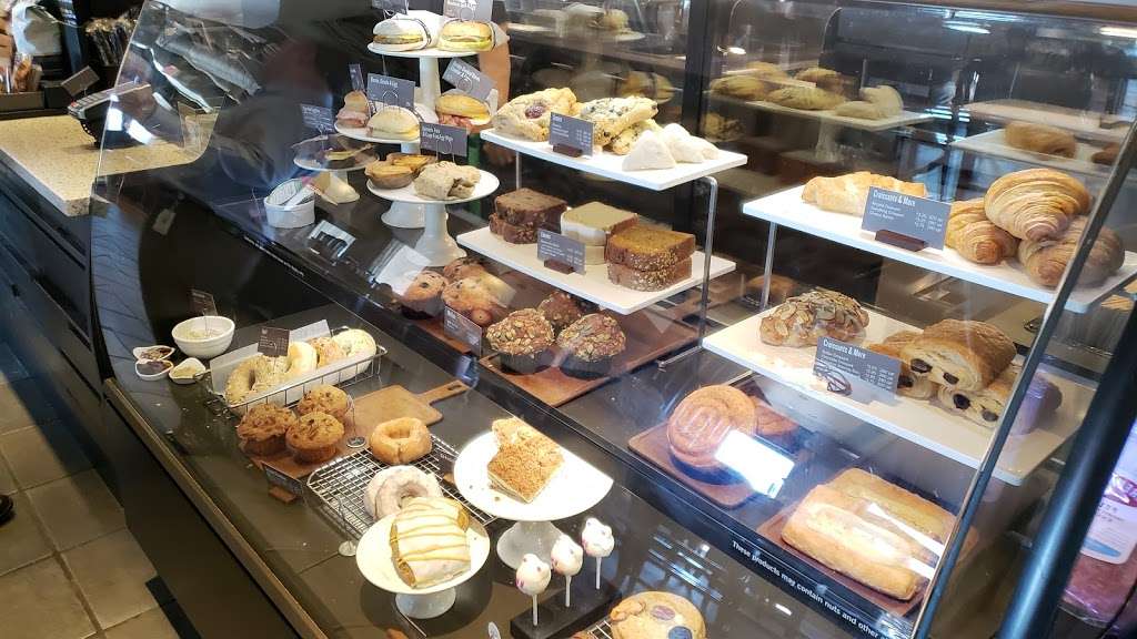 Starbucks | 601 N Martingale Rd, Schaumburg, IL 60173 | Phone: (847) 605-0476