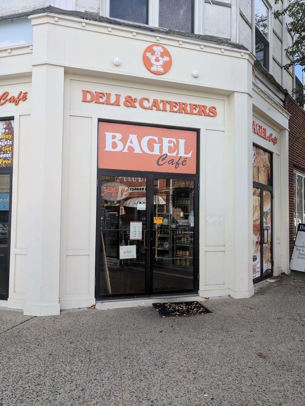 Bagel Cafe | 134 W Main St, Bay Shore, NY 11706, USA | Phone: (631) 968-9050