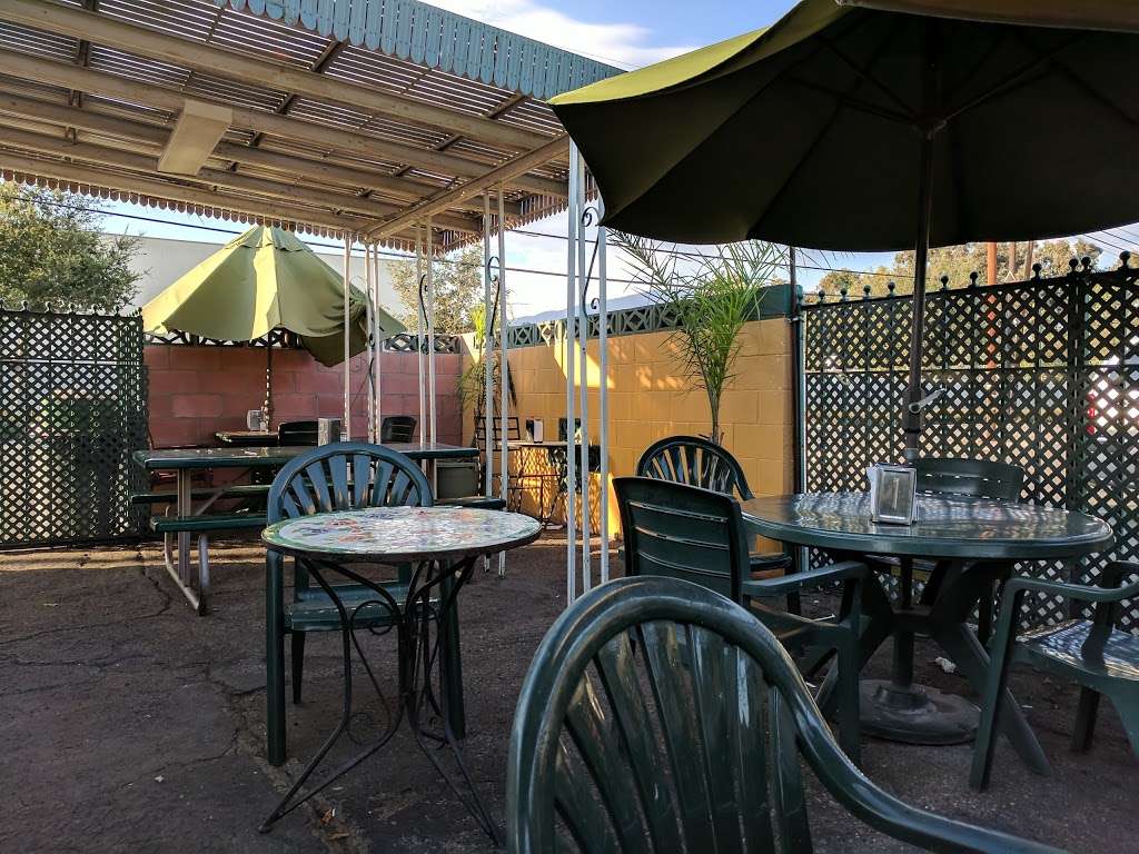 L A Casita Mexican Grill | 106 W Main St, Santa Paula, CA 93060, USA | Phone: (805) 525-6355