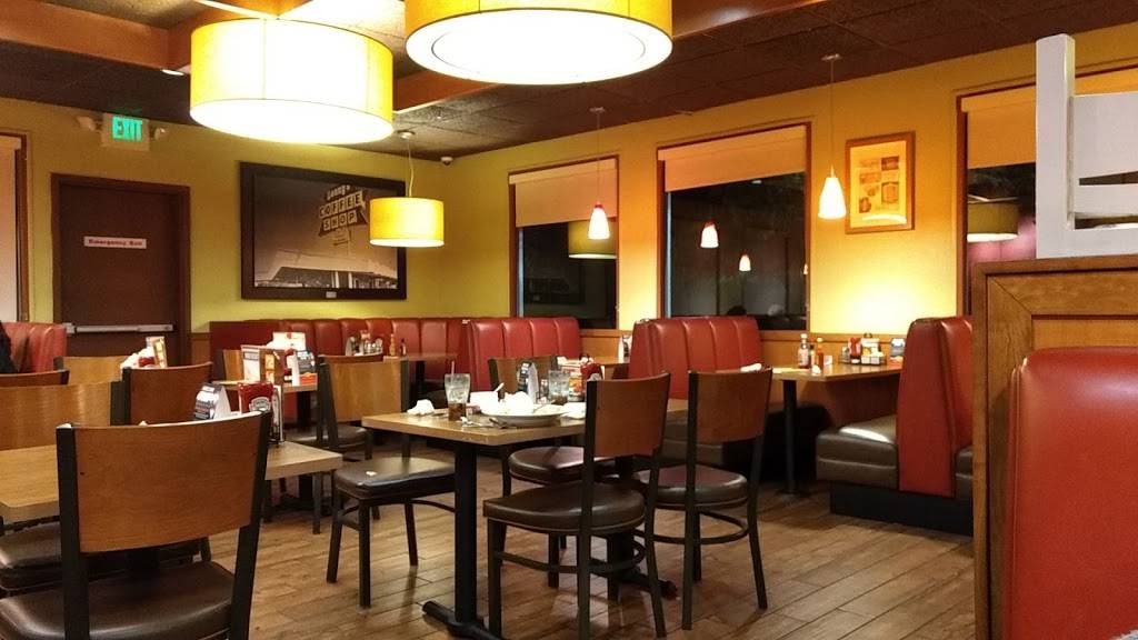 Dennys | 13584 Camino Canada, Lakeside, CA 92040, USA | Phone: (619) 938-8040