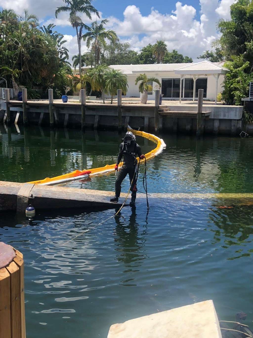 Commercial Diver Services | 2550 Eisenhower Blvd suite 316, Fort Lauderdale, FL 33316, USA | Phone: (954) 990-4759