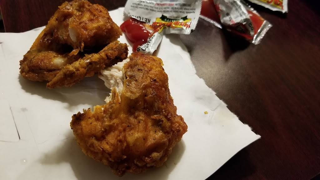 Crown Fried Chicken | 344 Warren St, Roxbury, MA 02119, USA | Phone: (617) 445-1414