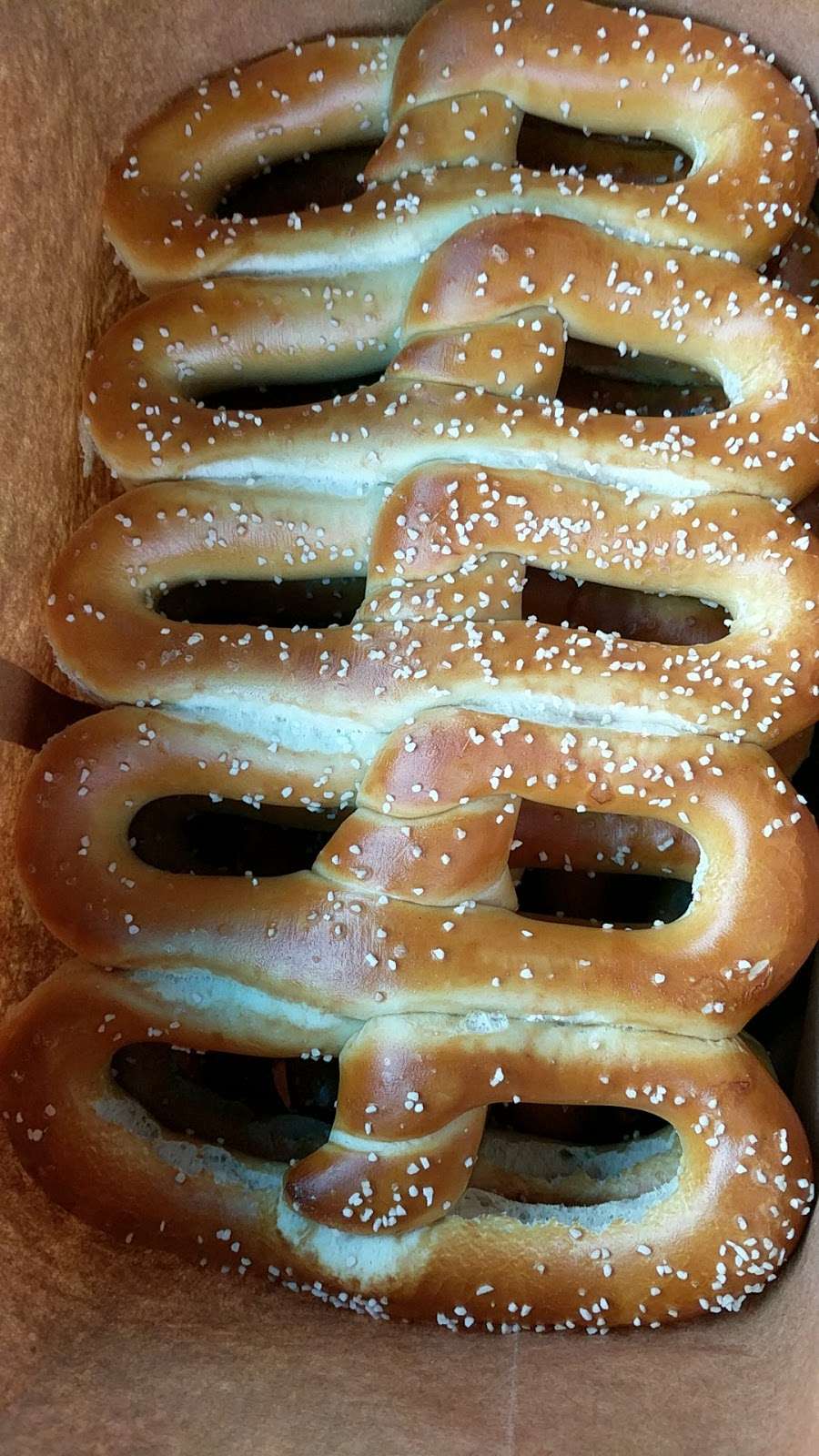 Philly Pretzel Factory | 608 Lancaster Ave, Bryn Mawr, PA 19010 | Phone: (610) 525-1698