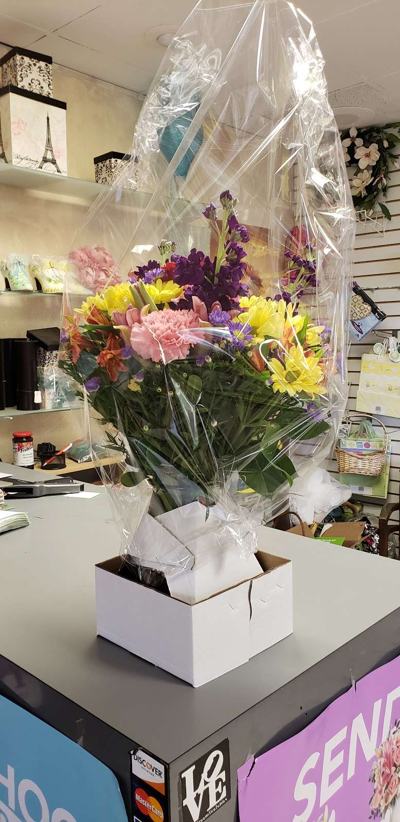 King of Prussia Flower Shop | 180 Town Center Rd, King of Prussia, PA 19406, USA | Phone: (610) 992-0203