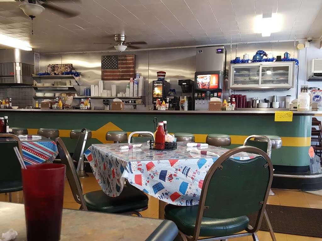 Dixie Eatery | 4 N Main St, Smithsburg, MD 21783, USA | Phone: (301) 824-5224