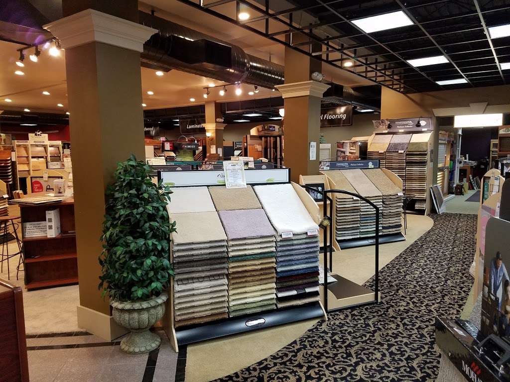 Carpet Town | 1350 WI-100, West Allis, WI 53214, USA | Phone: (414) 774-2220