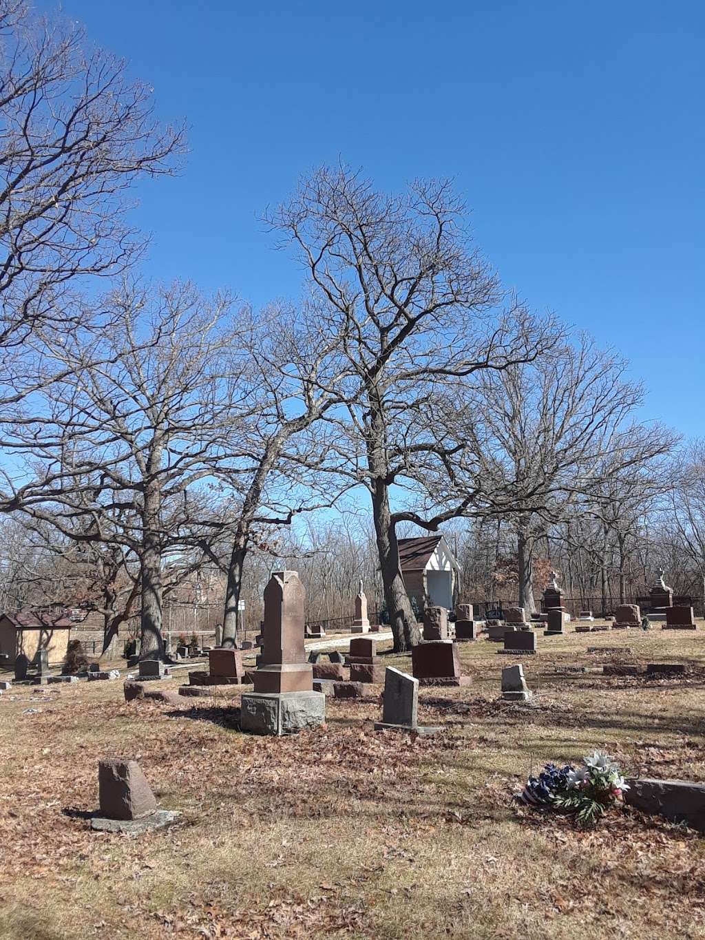 Sacred Heart Catholic Cemetery | 101st Street & Kean Ave, Palos Hills, IL 60465 | Phone: (773) 239-4422